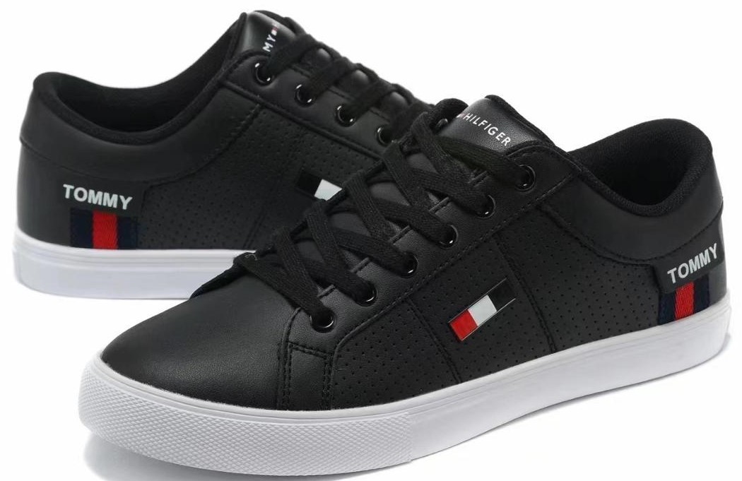 Tommy Hilfiger 6 Tommy Hilfiger - Image 1