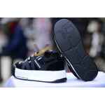 Naked Wolfe - Image 8