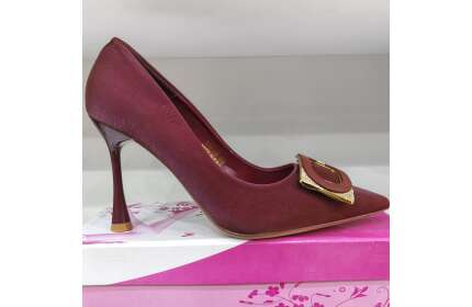Yunai Heels 4