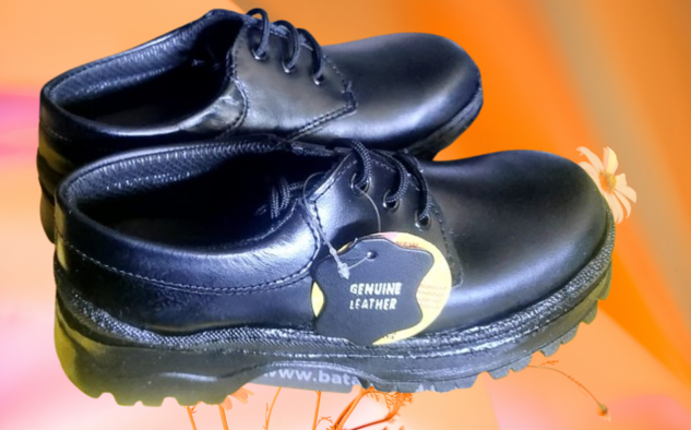 BATA TOUGHEES 6 BATA TOUGHEES - Image 1