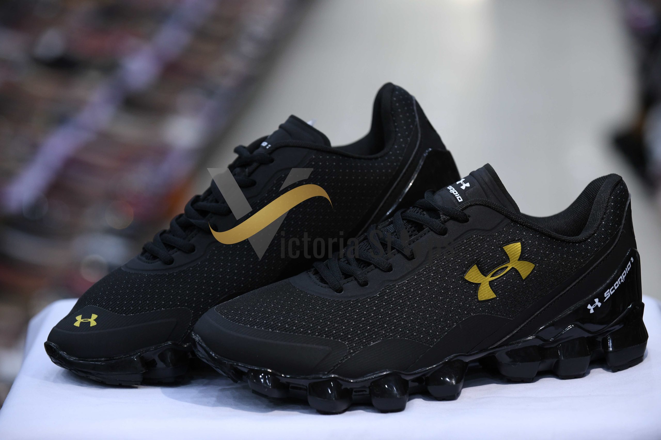 Under Armour Shoes 6 Under Armour Shoes - Image 1